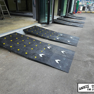남양주 외제차 전문 카센터 차량용 발판 설치