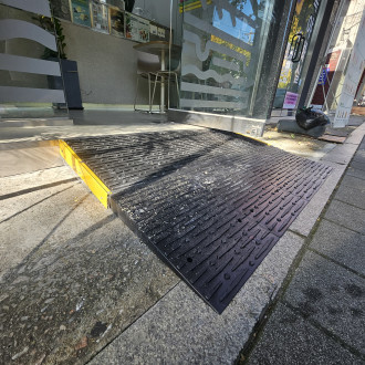 부천시 장애인종합복지관 : 장애인 슬로프 설치